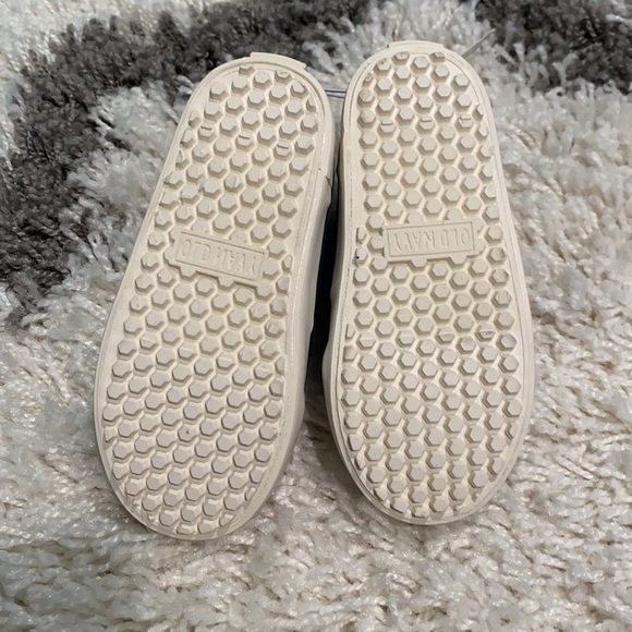 Old Navy Canvas High-Top Sneakers - Picture 4 of 4